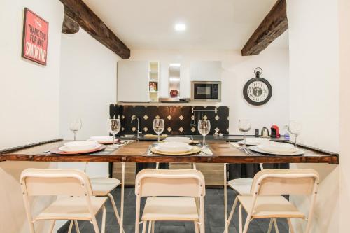 Charming Large Apartment - 3 Bedroom in Trastevere