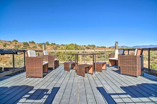 Μπαλκόνι ή βεράντα στο The Roadrunner - Silver City Oasis with Views!