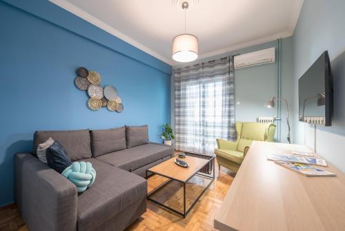 Boutique Acropolis Apartment by Cloudkeys - Just 5 minutes walk to Acropolis Museum