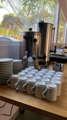 Příslušenství pro přípravu čaje a kávy v ubytování Complejo Fika