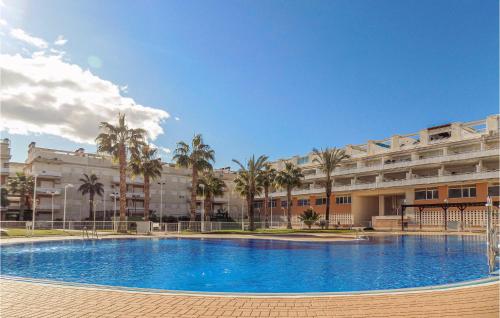 Amazing apartment in Casablanca with WiFi, 2 Bedrooms and Outdoor swimming pool