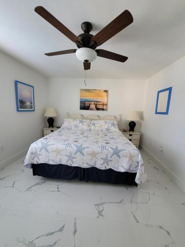 Gallery image of FMB White Sands Retreat! in Fort Myers Beach