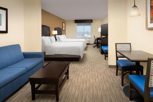 Ένα ή περισσότερα κρεβάτια σε δωμάτιο στο Holiday Inn Express Uvalde by IHG
