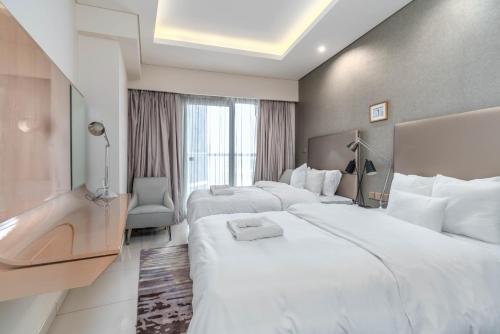 Gallery image of Splendid 2-Bedroom Apartment in Paramount Towers in Dubai