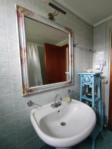 Ένα μπάνιο στο D&D Apartment