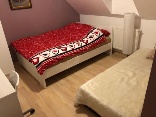 Postel nebo postele na pokoji v ubytování Chata u Rodaka