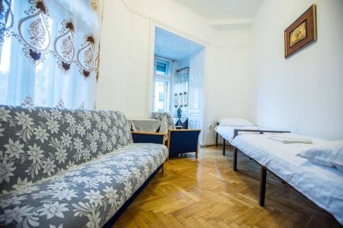 Postel nebo postele na pokoji v ubytování keleti apartment city center big flat bedroom private use