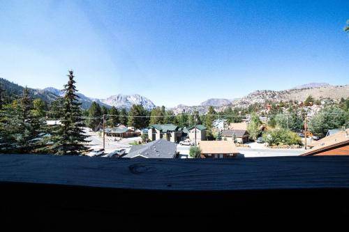 Gallery image of June Lake Villager in June Lake