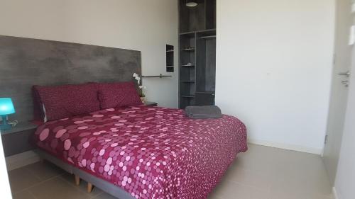 Katil atau katil-katil dalam bilik di D'Kroll Tamarind Cyberjaya 1 Bedroom Premium Suite