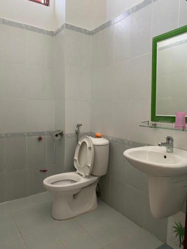 Phòng tắm tại Anh Nguyen Guesthouse