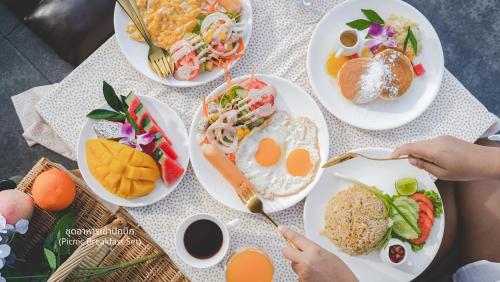 Đồ ăn tại/gần resort