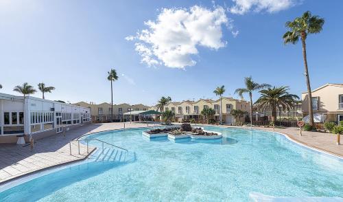 Villetta Green oasis club