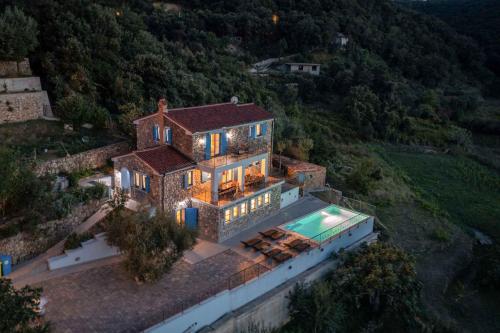Holiday home in Supetarska Draga 33081