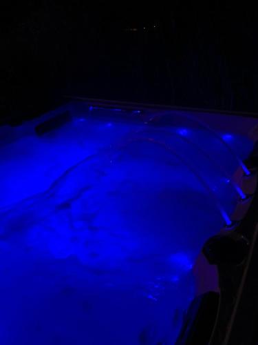 Φωτογραφία από το άλμπουμ του SEA Office - Modernes Ferienhaus mit tollem Seeblick σε Kirchheim