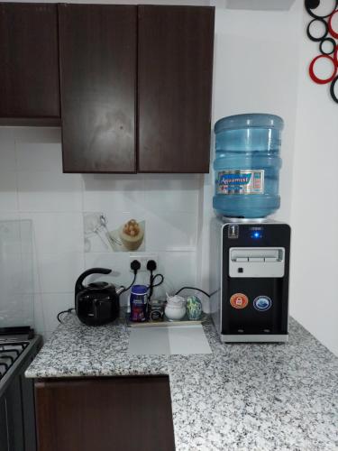 Kuchyň nebo kuchyňský kout v ubytování Emani Luxury Condo