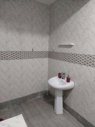 Vonios kambarys apgyvendinimo įstaigoje Emani Luxury Condo