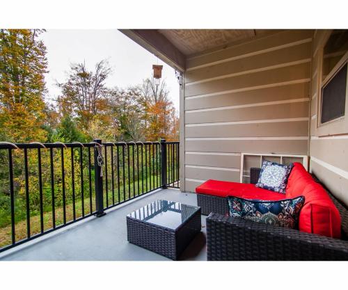 Otter Place - Mountain View and Community Pool – Photos 3