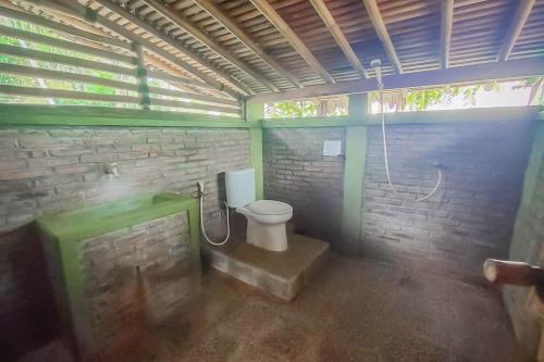 Phòng tắm tại Baleku Bamboo Retreat