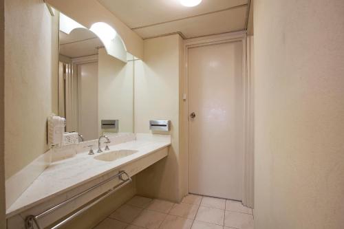 Koupelna v ubytování Central Court Motel Warrnambool
