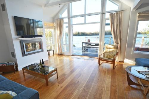 The Moorings – Photos 2