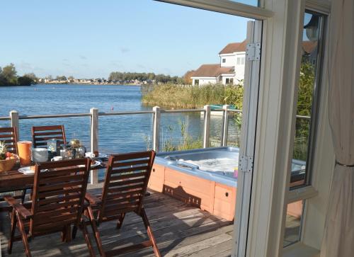 The Moorings – Photos 4