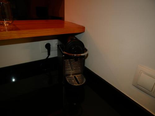  Apollo-Vacances Pirinenca -  Room  picture :   Tea/Coffee maker    Bath    Hairdryer                           