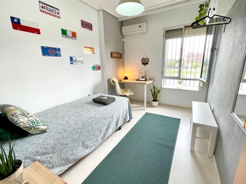 Homestay AMAZING RIVER VIEW - Central for 1 (Spanje Sevilla ...