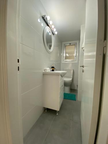 Koupelna v ubytování Boho-Chic one bedroom flat in Engomi