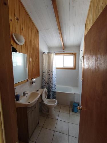 Un baño de Cabañas Kalinaw