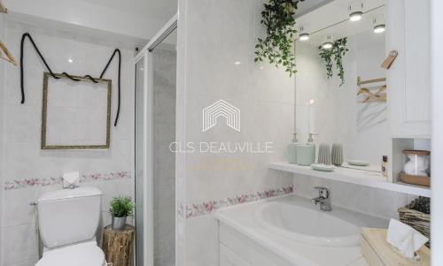 Koupelna v ubytování Chic et reposant, en famille ou entre amis CLS Deauville