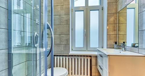 Kúpeľňa v ubytovaní Apartamenty na Deptaku by Royal Aparts