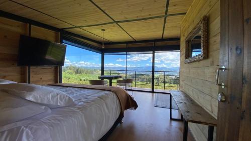 Gallery image ng GLAMPING LA CUMBRE Nido del Cóndor sa Cajicá