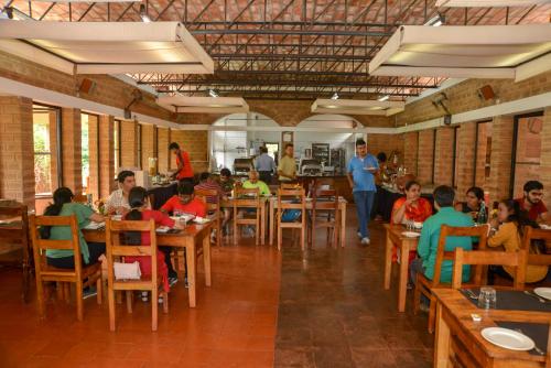 Restoran atau tempat lain untuk makan di Our Native Village