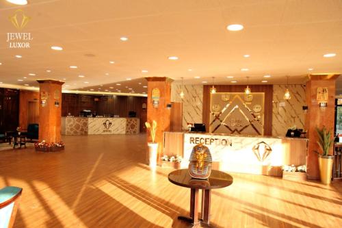 Ο χώρος του λόμπι ή της ρεσεψιόν στο Jewel Luxor Hotel