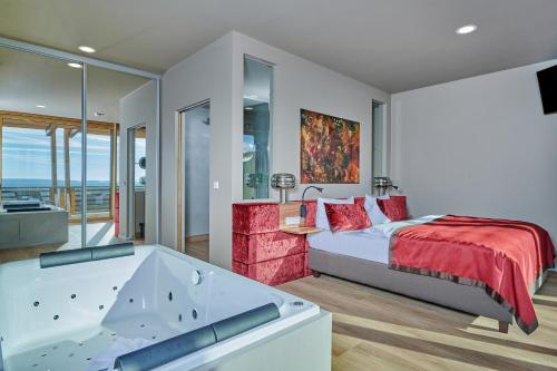 Postel nebo postele na pokoji v ubytování Der Birkenhof Spa & Genuss Resort