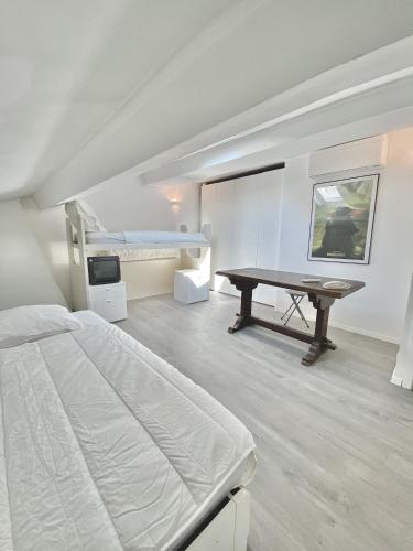 Serbes Top Floor