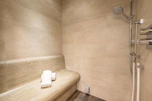 Koupelna v ubytování Der Birkenhof Spa & Genuss Resort