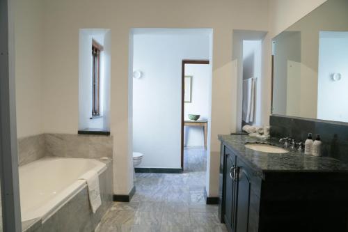 Ένα μπάνιο στο At Villa Fig Guest House