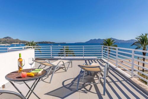 Beachfront Apartment Sivella II by Sealand Villas