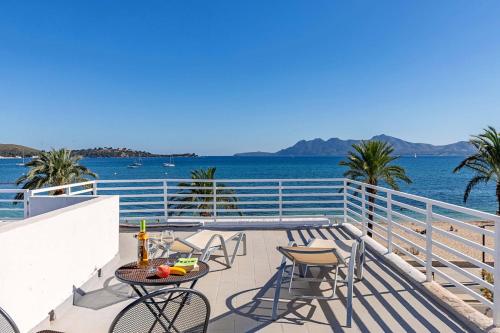 Beachfront Apartment Sivella II by Sealand Villas