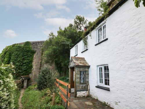 Postman's Knock, Lynmouth, with private parking