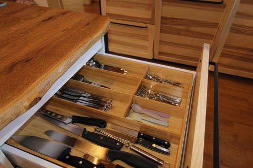 Dapur atau dapur kecil di KELCHALM Superior Apartment
