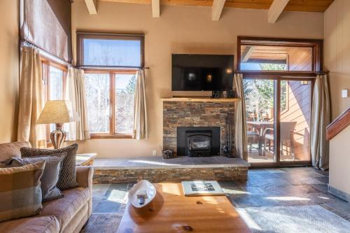 Gallery image of Sunrise 9 in Mammoth Lakes