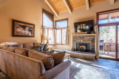 Gallery image of Sunrise 9 in Mammoth Lakes