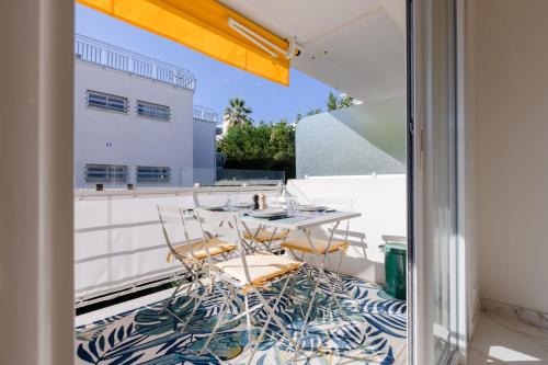 Luxurious 2-room Apartment in Palm Beach