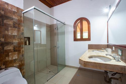 Bathroom sa Lodge Casa de Campo "APU SAMAY"