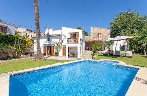 Casa Pont Roma Private Pool walk to restaurants