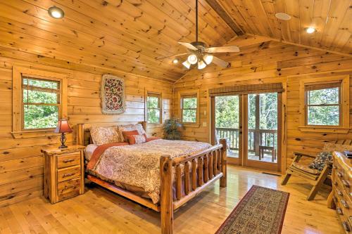 Gallery image of Charming Blue Ridge Cabin with Hot Tub and Views! in Blue Ridge