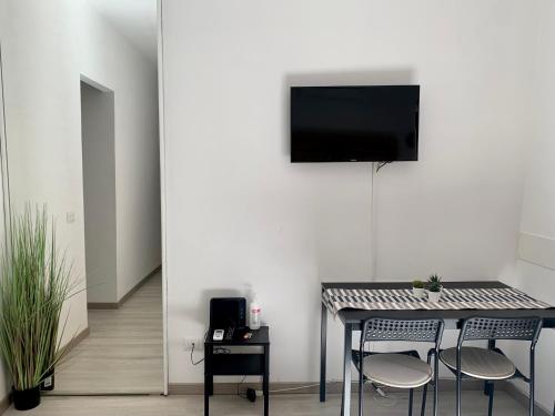 A television and/or entertainment centre at A casa di Miranda
