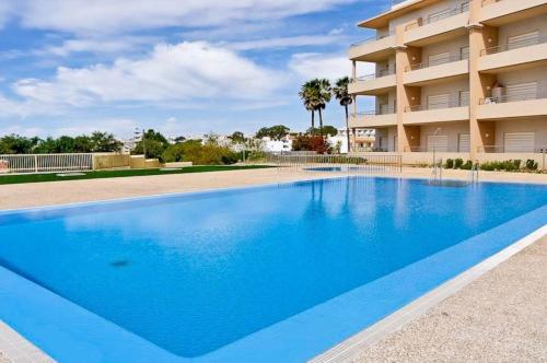 Albufeira - Apartment - Sleeps 4 - Pool - Seaside